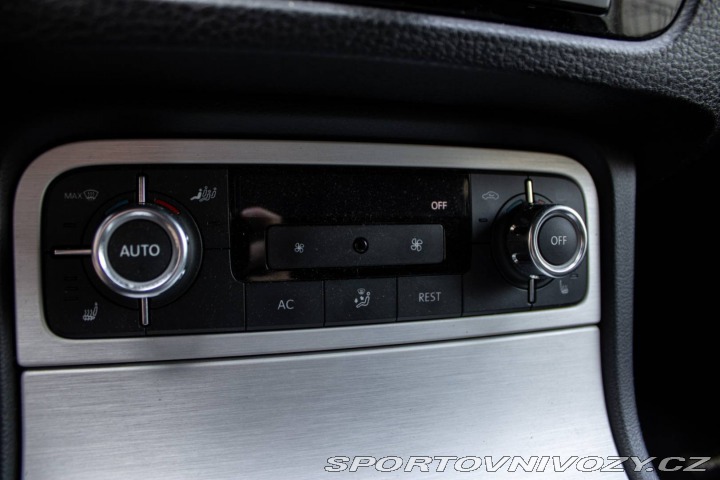 Volkswagen Ostatní modely Touareg 3.0 TSI Tiptronic / 245k 2012