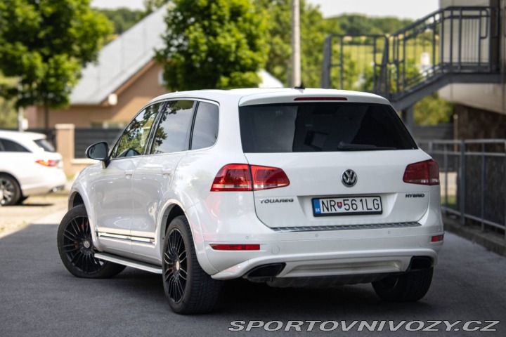 Volkswagen Ostatní modely Touareg 3.0 TSI Tiptronic / 245k 2012