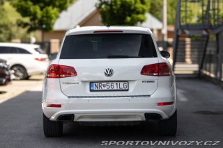 Volkswagen Ostatní modely Touareg 3.0 TSI Tiptronic / 245k 2012