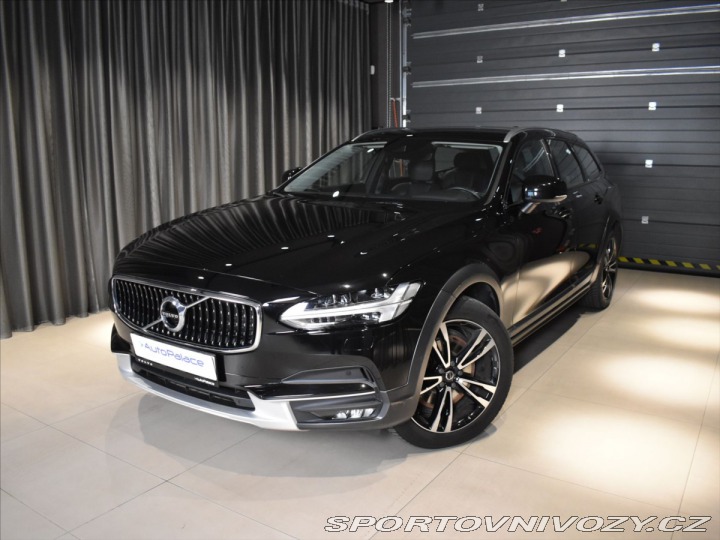 Volvo V90 2,0 CC D5 PRO Bezklíč,Taž 2020