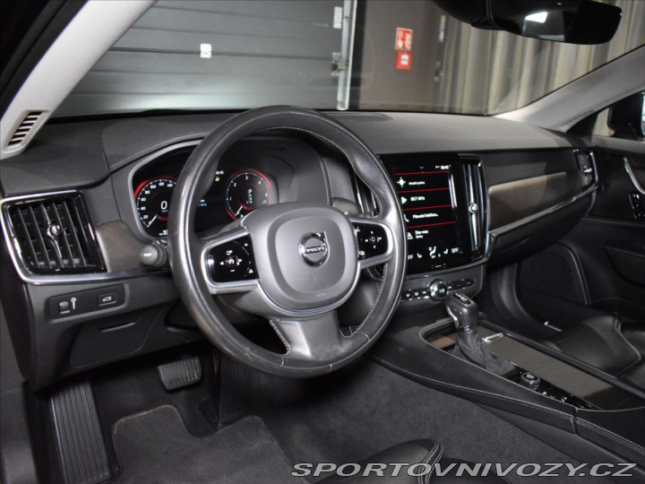 Volvo V90 2,0 CC D5 PRO Bezklíč,Taž 2020