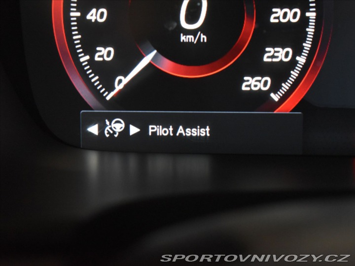 Volvo V90 2,0 CC D5 PRO Bezklíč,Taž 2020