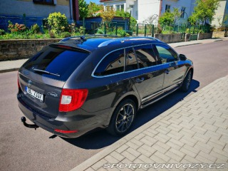 Škoda Superb 2,0 2011