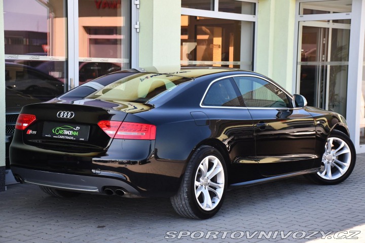 Audi S5 4.2FSI V8 MANUÁL QUATTRO 2009
