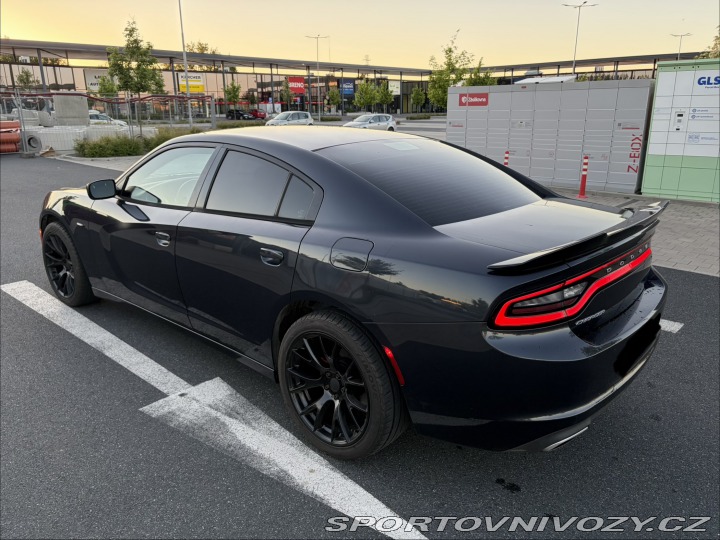 Dodge Charger 3.6 rwd 2017