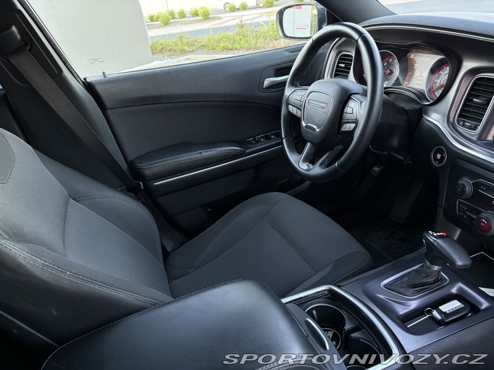 Dodge Charger 3.6 rwd 2017