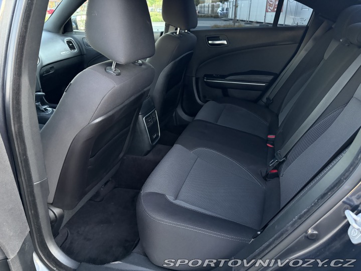Dodge Charger 3.6 rwd 2017