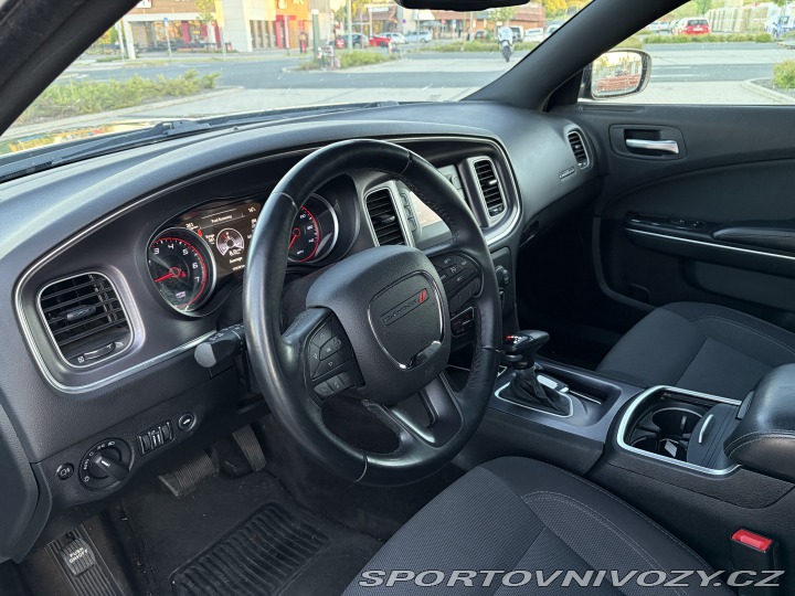 Dodge Charger 3.6 rwd 2017