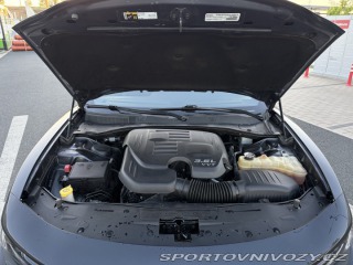 Dodge Charger 3.6 rwd 2017