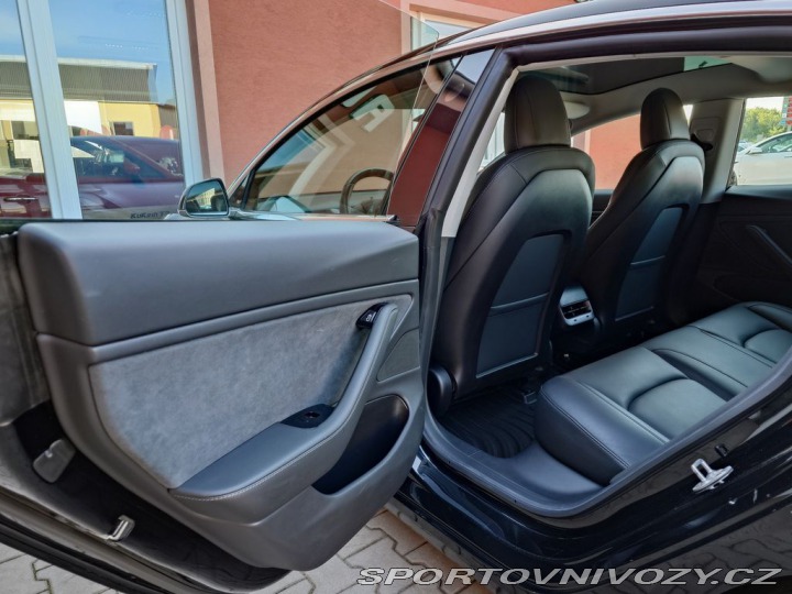 Tesla Model 3 Standard Range Plus 225kW 2019
