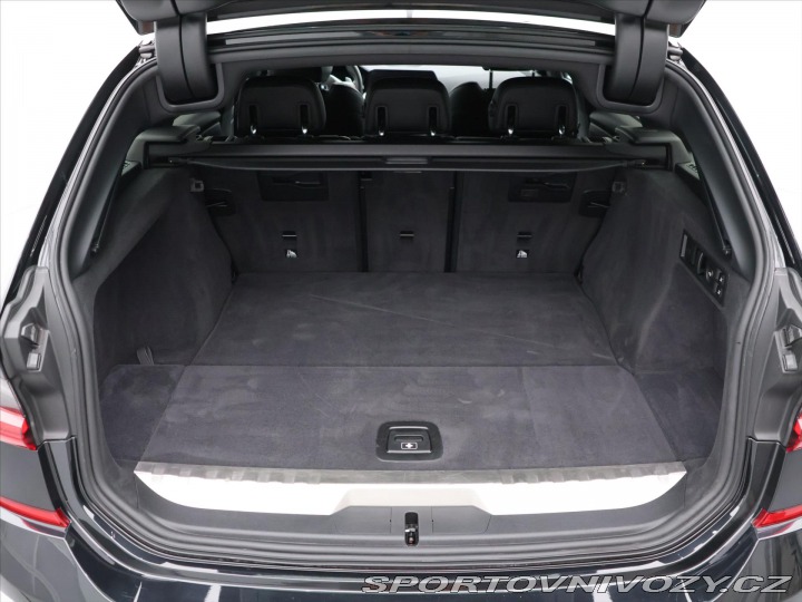 BMW 3 2,0 330e xDrive M-Paket L 2021