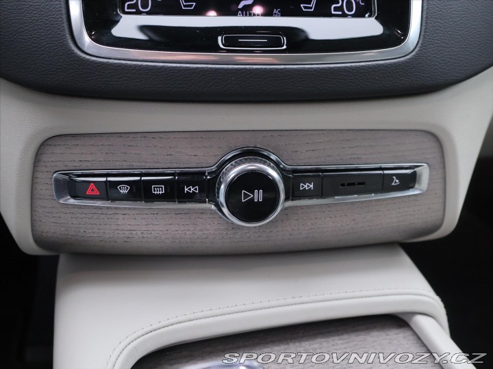 Volvo Ostatní modely XC90 2,0 B6 220kW AWD Dr-E Ins 2020