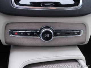 Volvo Ostatní modely XC90 2,0 B6 220kW AWD Dr-E Ins 2020