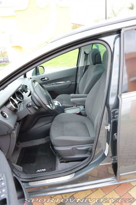 Peugeot Ostatní modely 5008 2,0 HDI 120 kw 2015