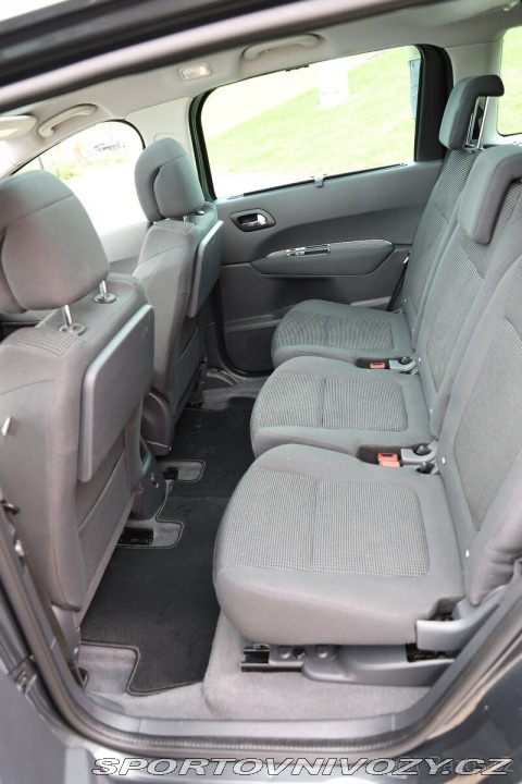Peugeot Ostatní modely 5008 2,0 HDI 120 kw 2015