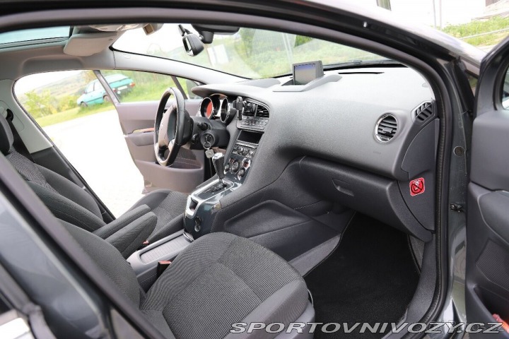 Peugeot Ostatní modely 5008 2,0 HDI 120 kw 2015