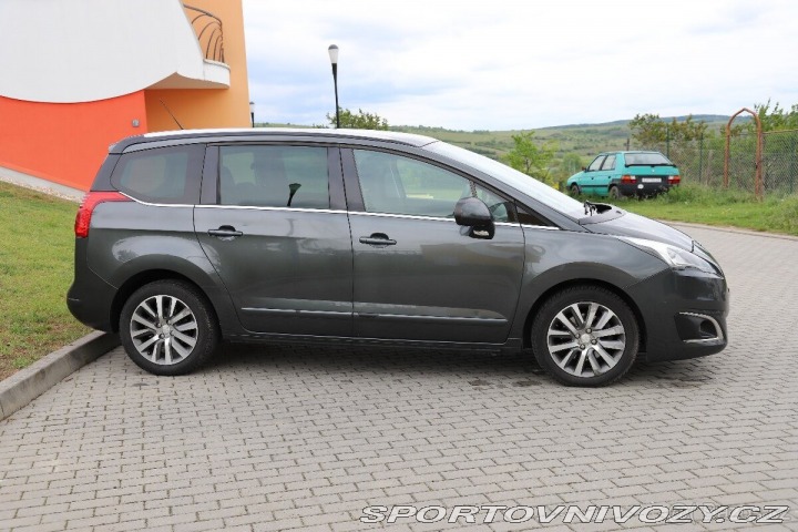 Peugeot Ostatní modely 5008 2,0 HDI 120 kw 2015