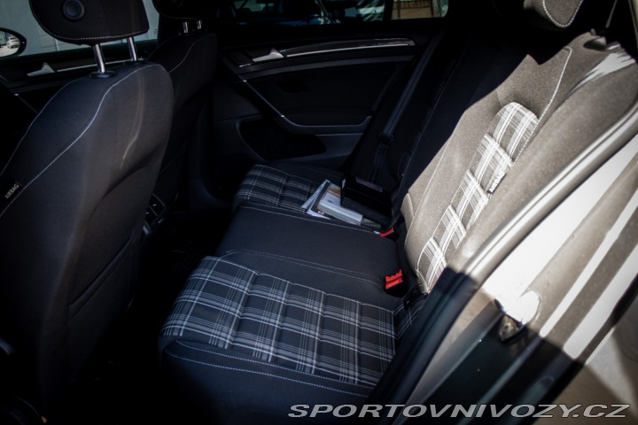 Volkswagen Golf Variant  GTD 2.0 TDI BMT 2015
