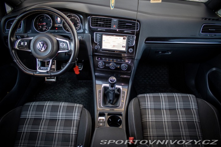 Volkswagen Golf Variant  GTD 2.0 TDI BMT 2015