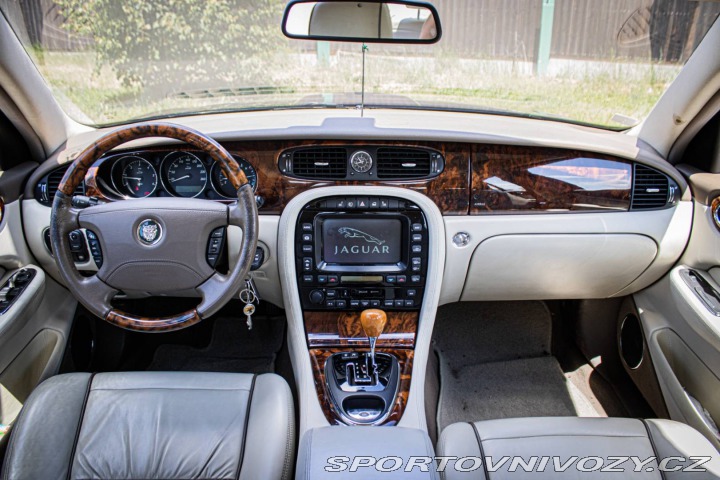 Jaguar XJ XJ6 2.7 D Executive, 152 2006