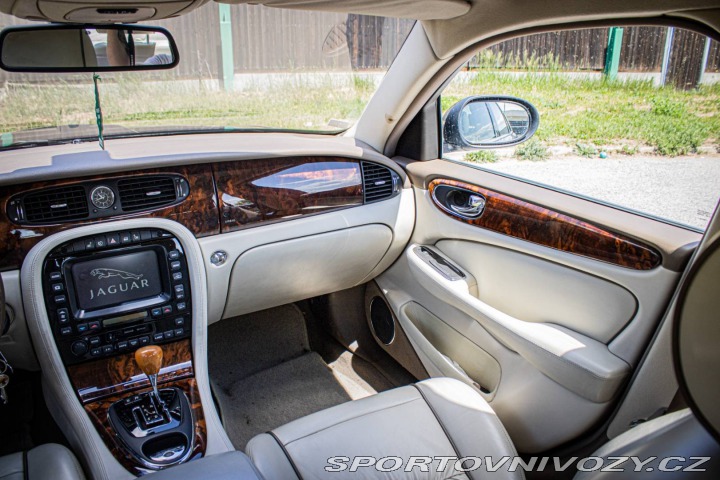 Jaguar XJ XJ6 2.7 D Executive, 152 2006