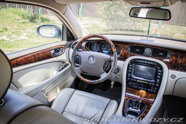 Jaguar XJ XJ6 2.7 D Executive, 152 2006