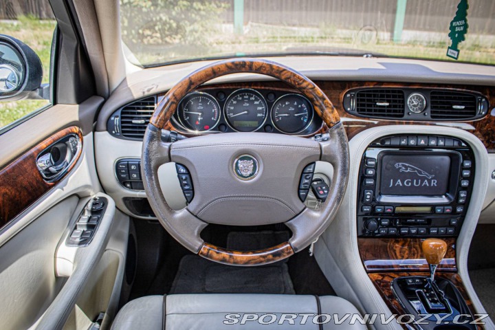 Jaguar XJ XJ6 2.7 D Executive, 152 2006