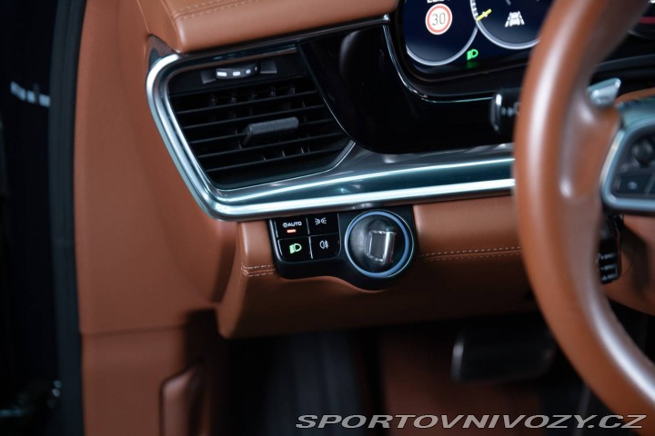 Porsche Ostatní modely Panamera Sport Turismo 4 E-Hybrid 4x4 2019