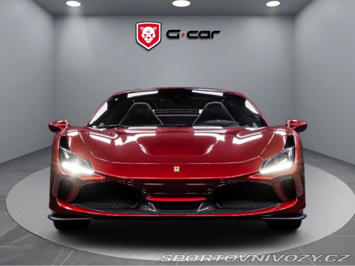 Ferrari F8 Spider Lift 2021