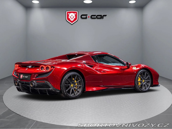 Ferrari F8 Spider Lift 2021