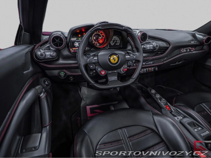 Ferrari F8 Spider Lift 2021