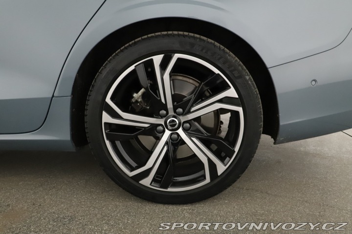 Volvo S60 R-Design B5 AWD 2023