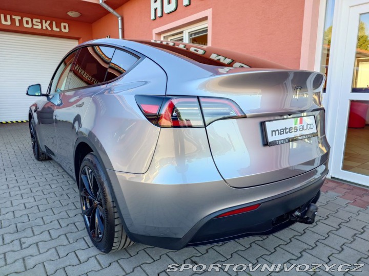 Tesla Model Y Long Range Dual Motor 378 2023