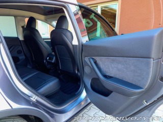 Tesla Model Y Long Range Dual Motor 378 2023