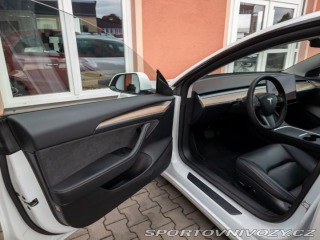 Tesla Model 3 Standard Range Plus 239 k 2021