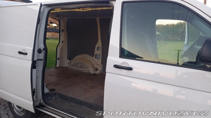 Volkswagen Ostatní modely Transporter 2,0 TDi, 75kW, r.v.2014 2014