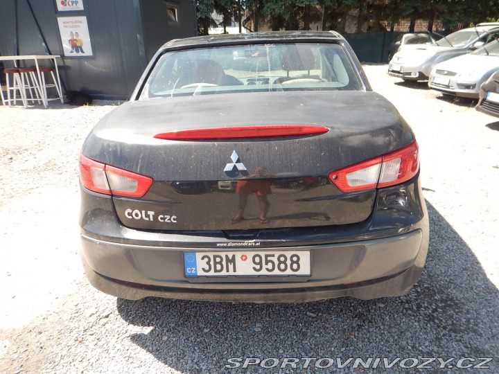 Mitsubishi Colt 1.5 i 80kw střecha nejde 2006