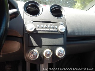Mitsubishi Colt 1.5 i 80kw střecha nejde 2006