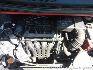 Mitsubishi Colt 1.5 i 80kw střecha nejde 2006
