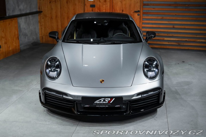 Porsche 911 Turbo S 2024