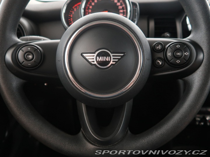 Mini One One First 2019