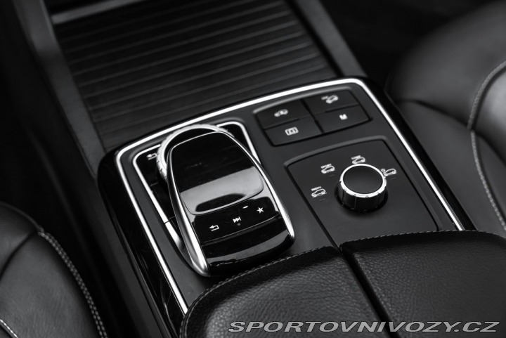 Mercedes-Benz Ostatní modely GLE panorama, asistenty 2017