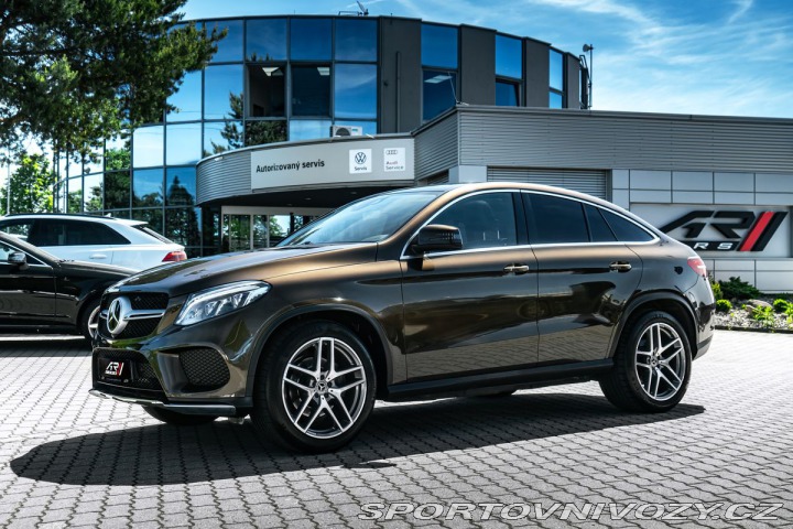 Mercedes-Benz Ostatní modely GLE panorama, asistenty 2017