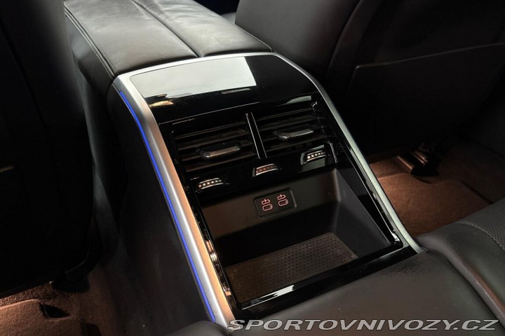BMW 8 M850i xDrive 2022