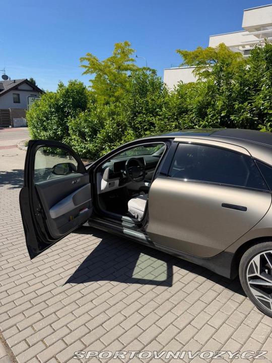 Hyundai Ioniq 6 ČR .MAJITEL 77kW BATERKA 2023