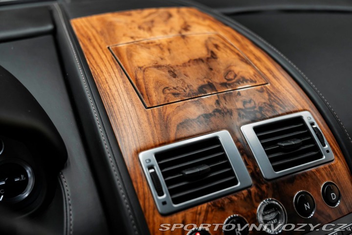 Aston Martin DB9 2007