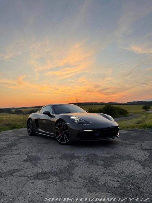 Porsche Cayman 718