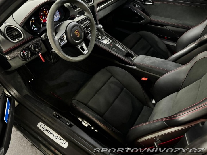Porsche Cayman 718 2024