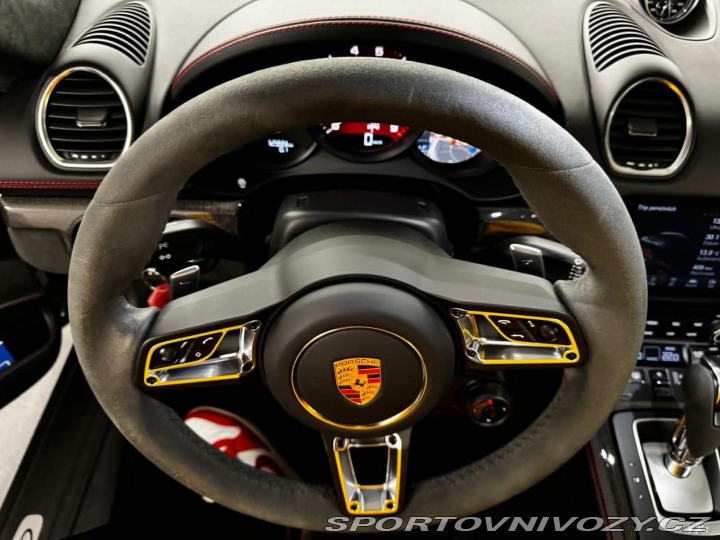 Porsche Cayman 718 2024