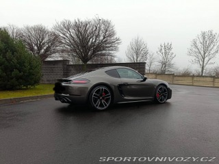 Porsche Cayman 718 2024